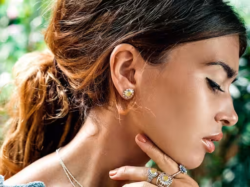 The Healing Powers of Amber: A Deep Dive into Its Benefits and Uses
